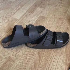 Brown Arizona Birkenstock’s